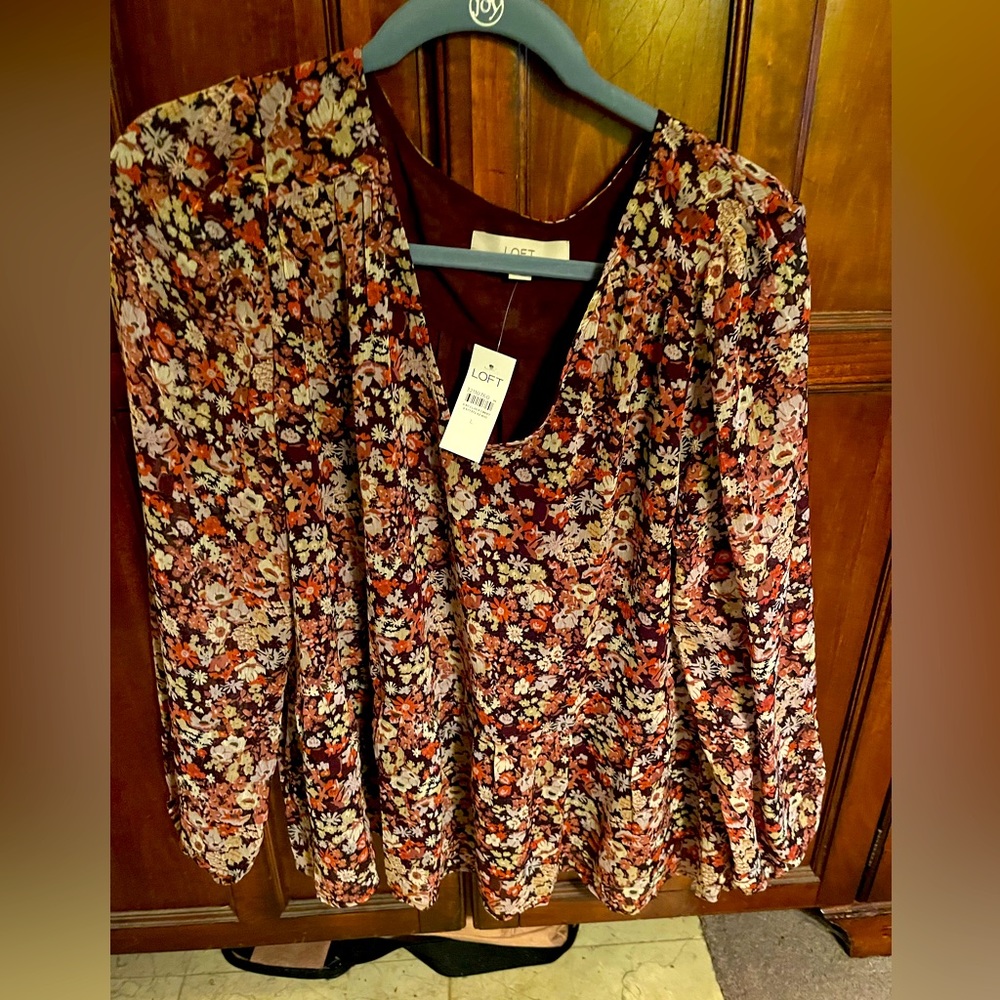 Loftsleeve flowered blouse…Loft, size L with tags never worn. Smoke free home .
